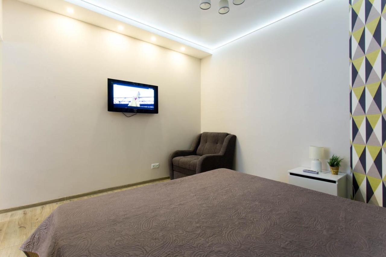 New Apartments In The City Center - Kuznechna Str. 26/2 Charkiv Exteriör bild